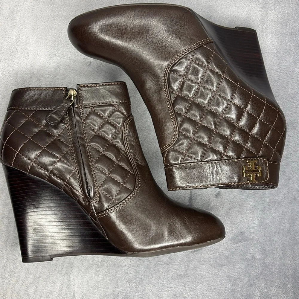 ✨ Tory Burch Leila Brown Quilted Leather Wedge Ankle Boots | Size 9M✨